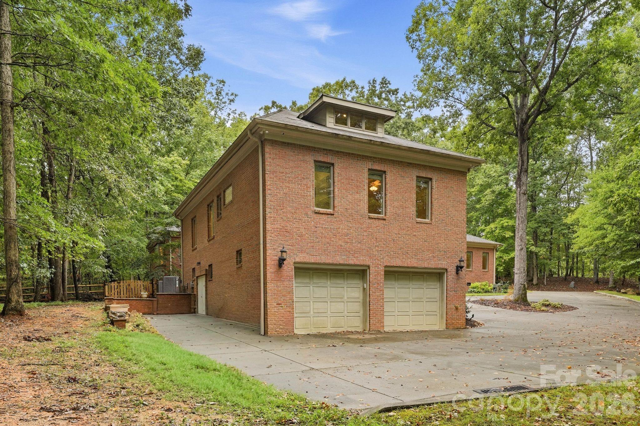 Single Family Residence at 935 Woods Loop, Waxhaw, photo 7 of 43