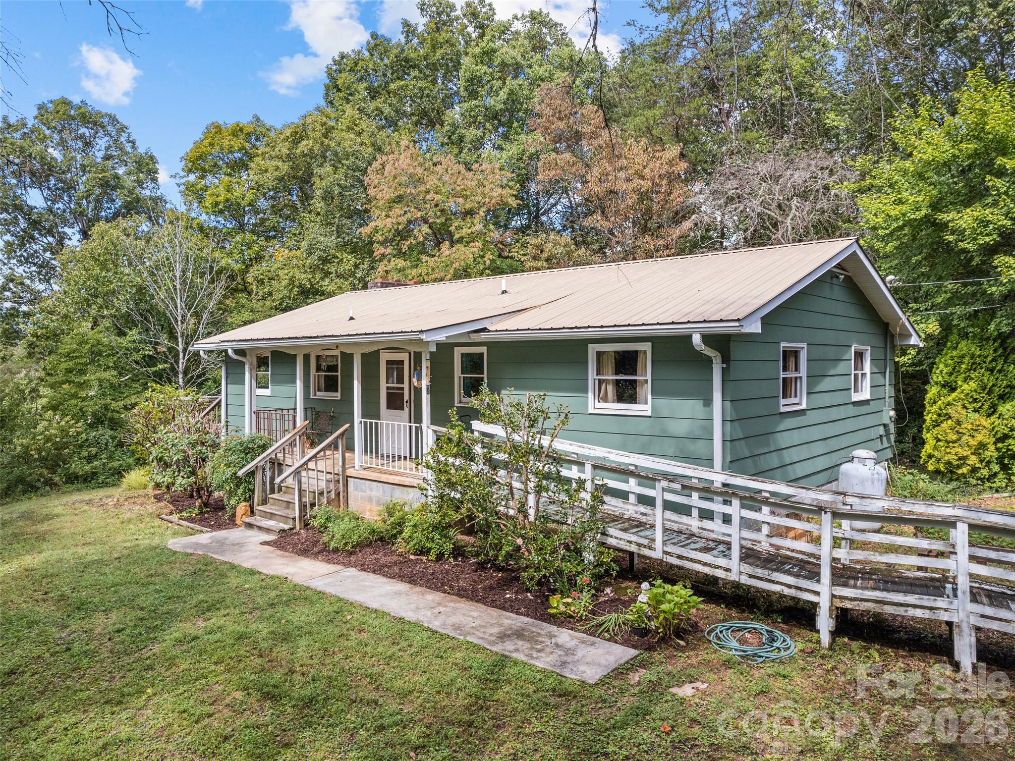 Single Family Residence at 177 Mica Ridge, Sylva, photo 3 of 33