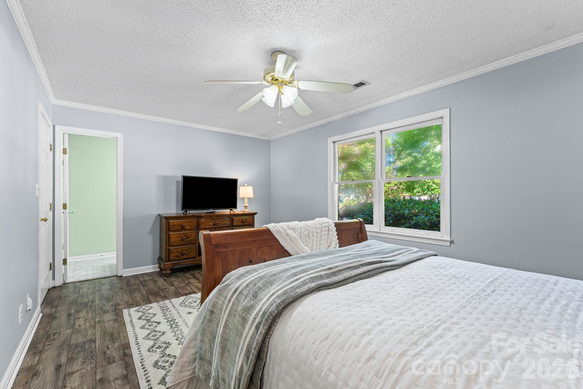 Single Family Residence at 302 Hidden Creek Circle, Salisbury, photo 15 of 32