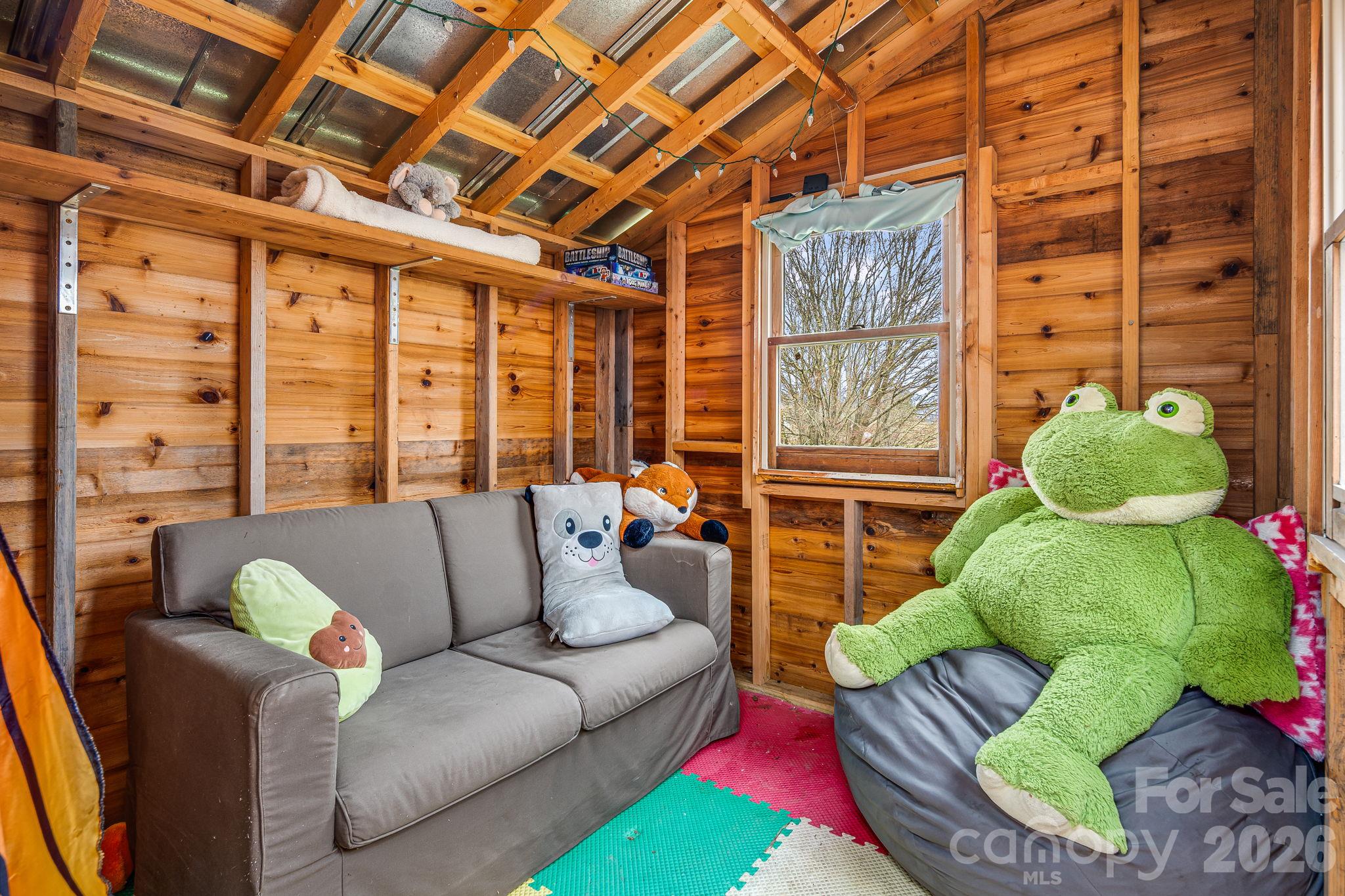 Treehouse - 195 Whitmire Road, Brevard