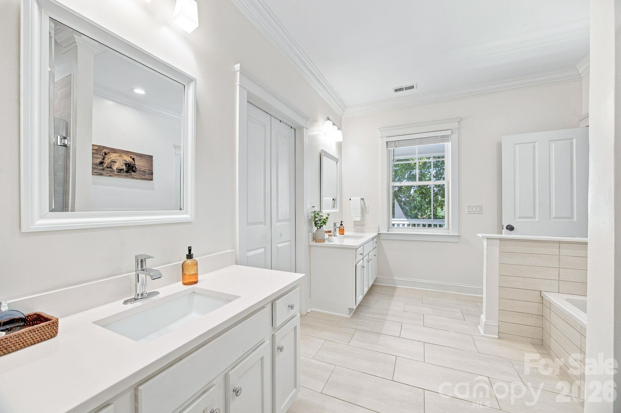 Single Family Residence at 16101 Kelly Park Circle, Huntersville, photo 28 of 46