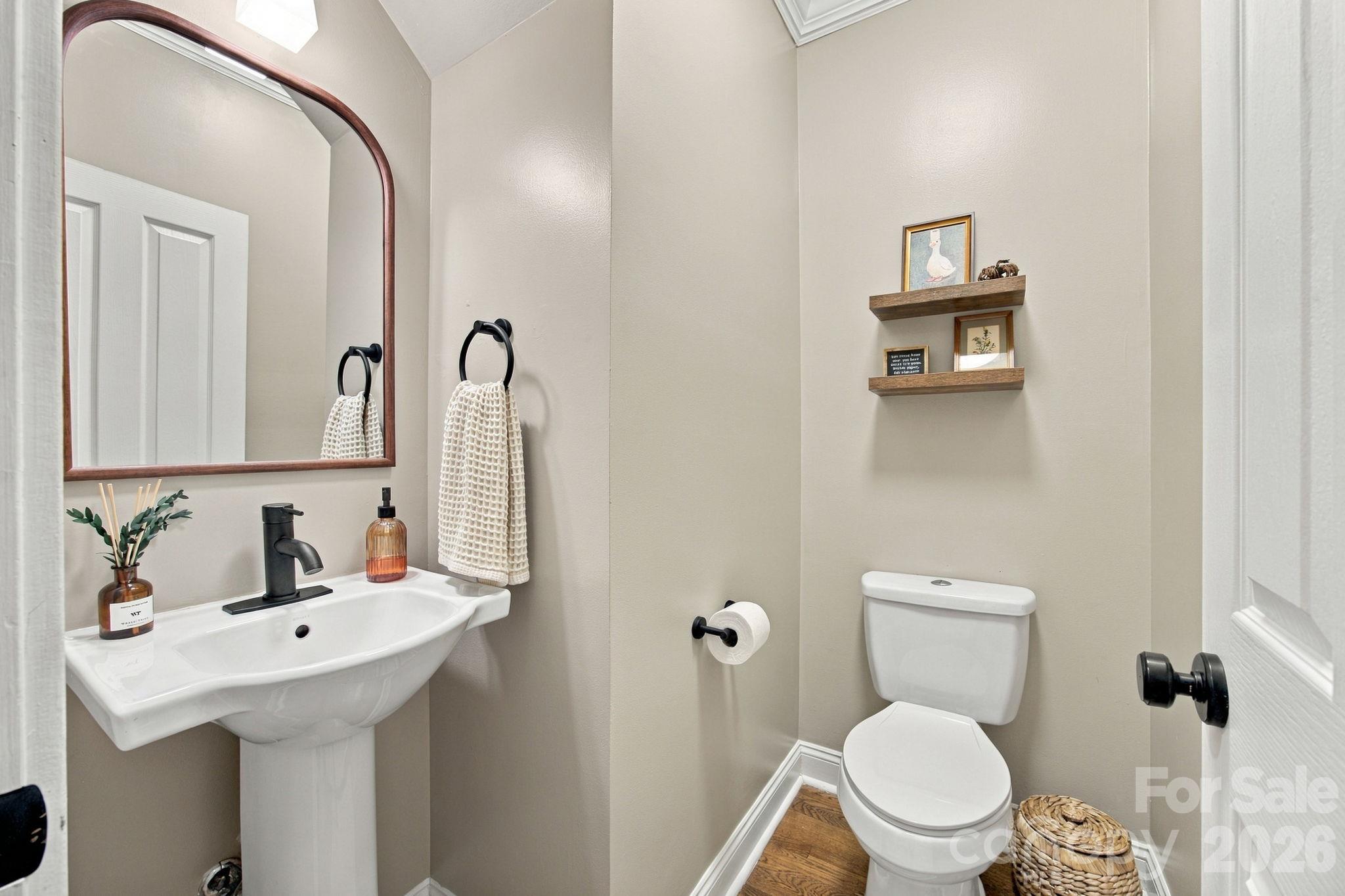 Single Family Residence at 16101 Kelly Park Circle, Huntersville, photo 21 of 46