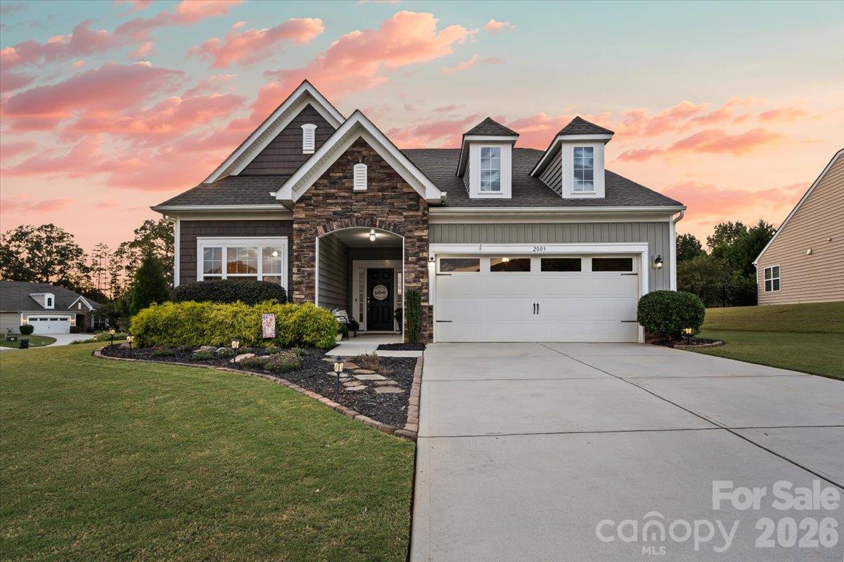 Your new home awaits.. - 2003 Harvest Time Lane, Waxhaw