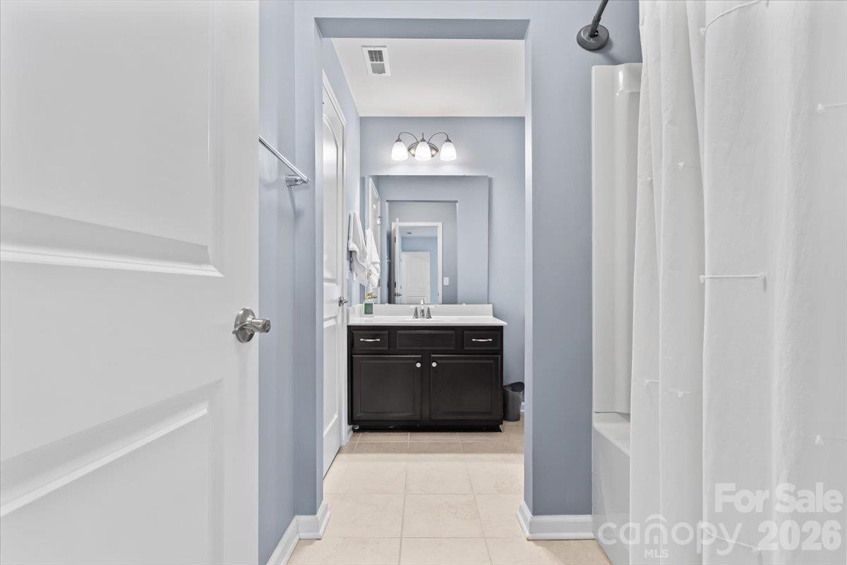 Full Bathroom with shower/tub on Second floor - 2003 Harvest Time Lane, Waxhaw