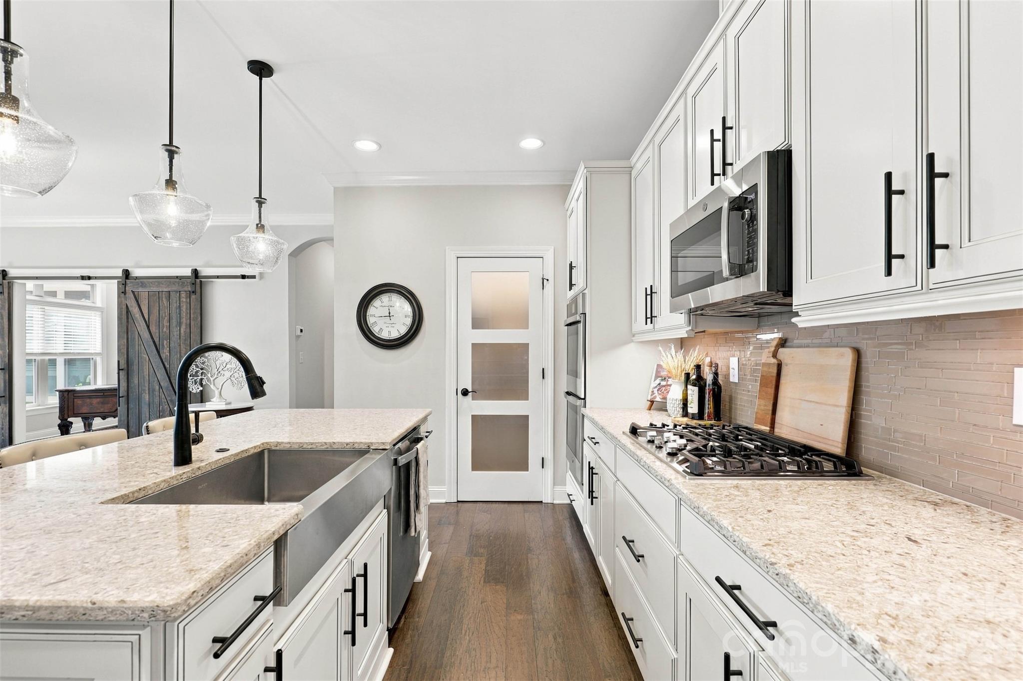 Single Family Residence at 2213 Lincolnshire Lane, Waxhaw, photo 12 of 46