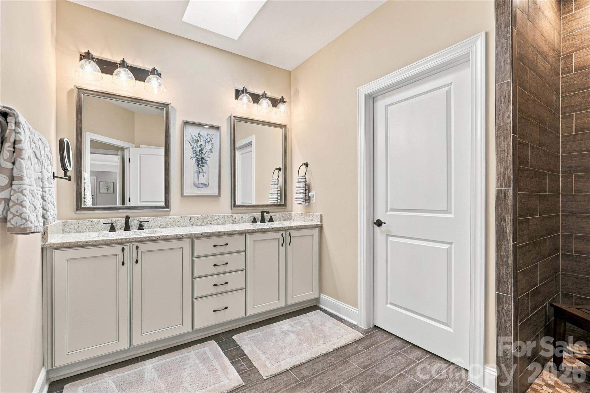 Single Family Residence at 2213 Lincolnshire Lane, Waxhaw, photo 17 of 46