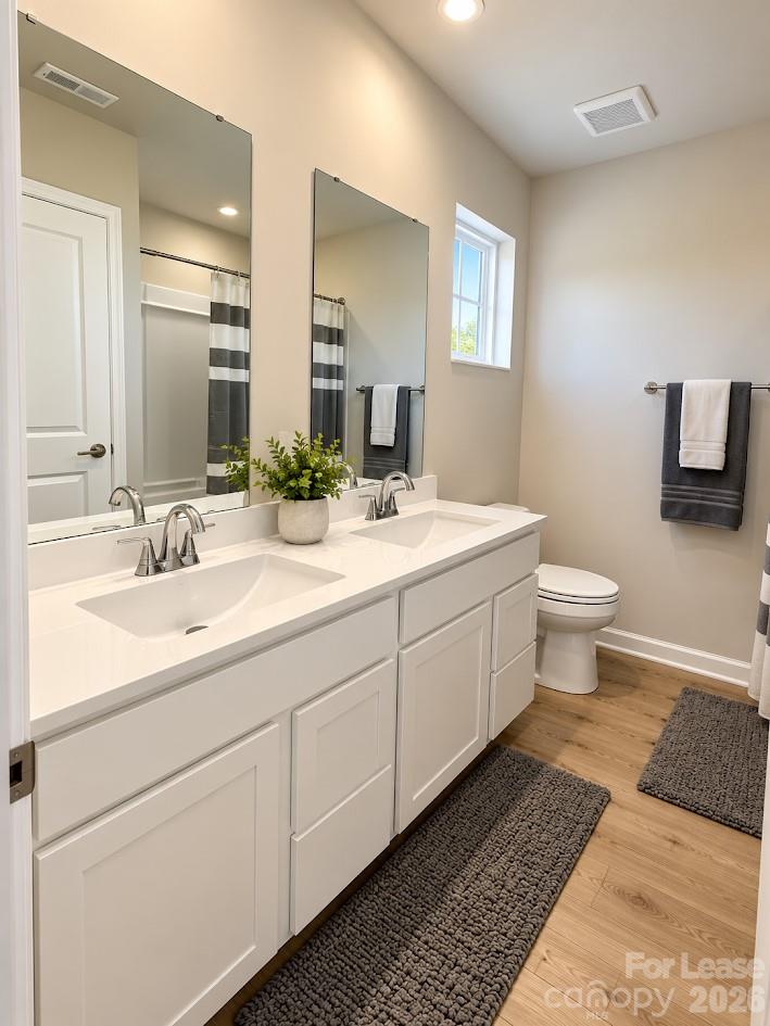 Townhouse at 1516 39th Avenue Loop NE, Hickory, photo 13 of 19