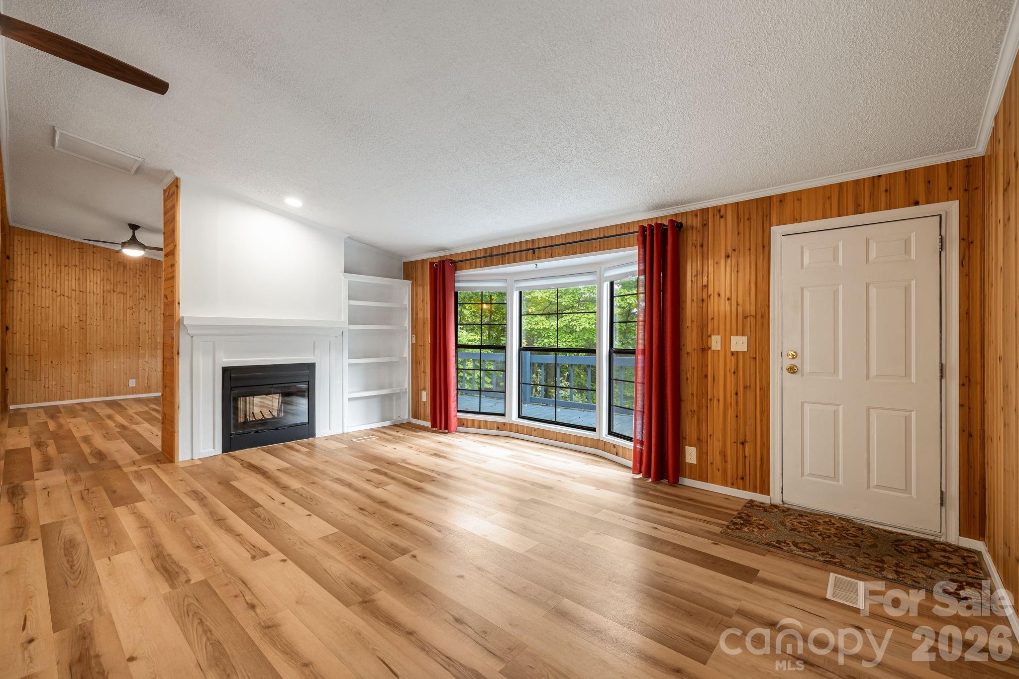 Single Family Residence at 75 Cliffview Drive, Asheville, photo 6 of 41
