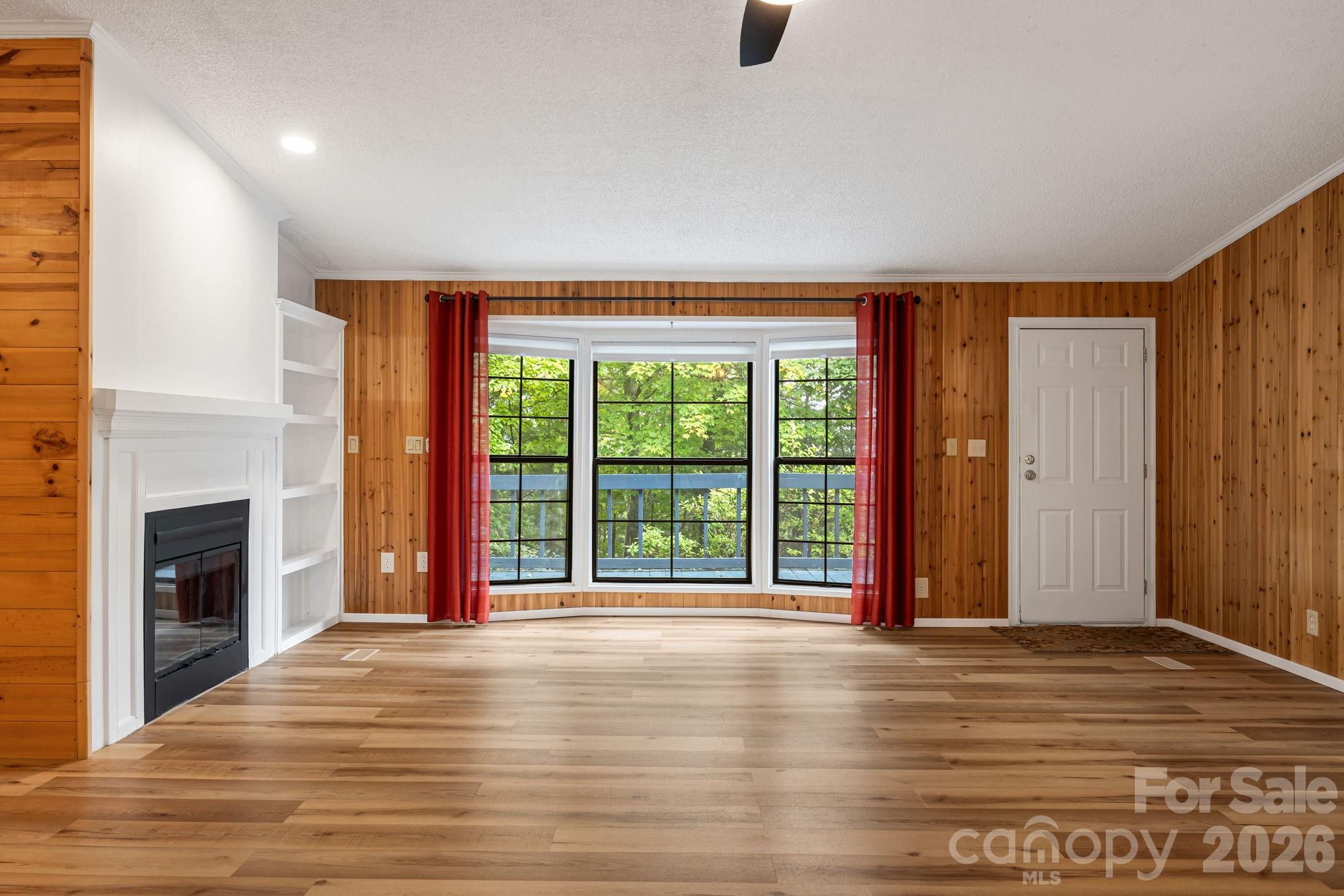 Single Family Residence at 75 Cliffview Drive, Asheville, photo 7 of 41