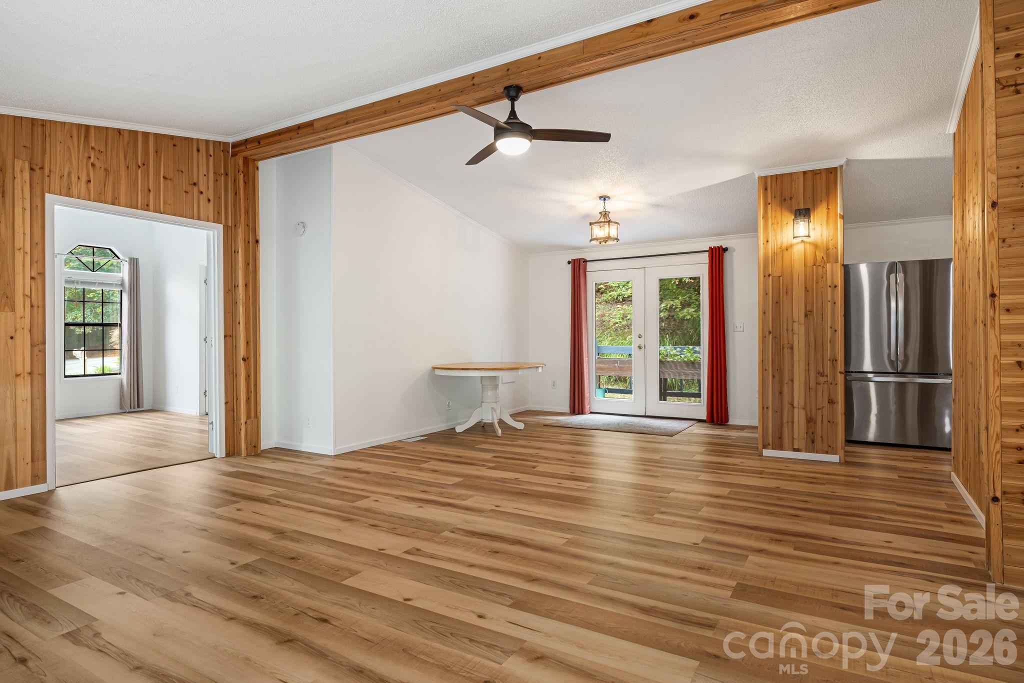 Single Family Residence at 75 Cliffview Drive, Asheville, photo 8 of 41