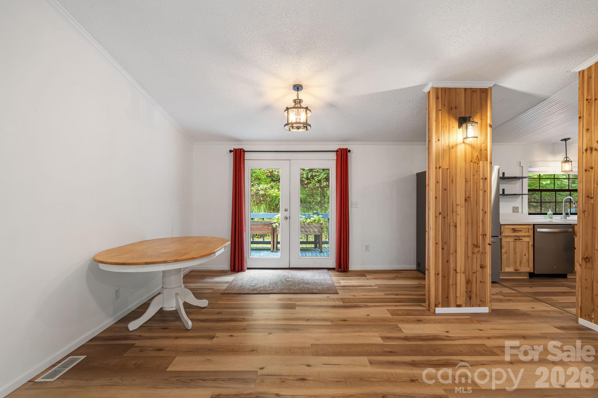 Single Family Residence at 75 Cliffview Drive, Asheville, photo 9 of 41