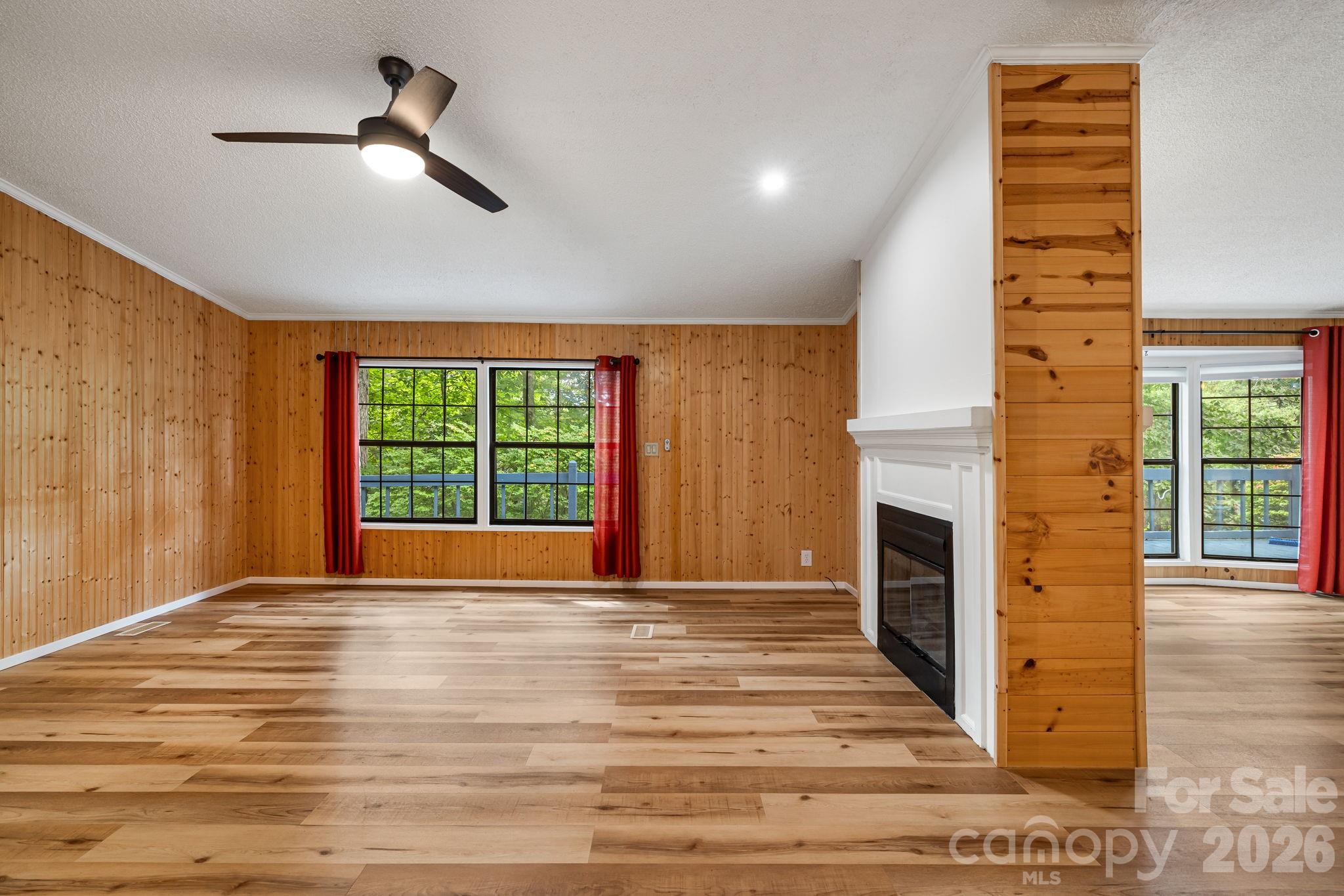 Single Family Residence at 75 Cliffview Drive, Asheville, photo 13 of 41