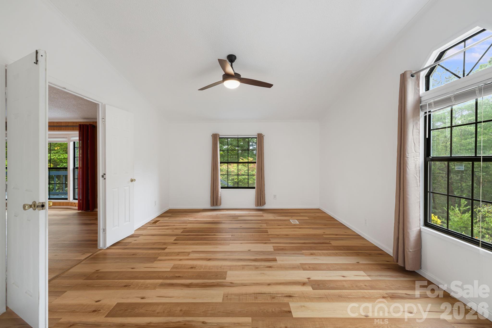Single Family Residence at 75 Cliffview Drive, Asheville, photo 15 of 41