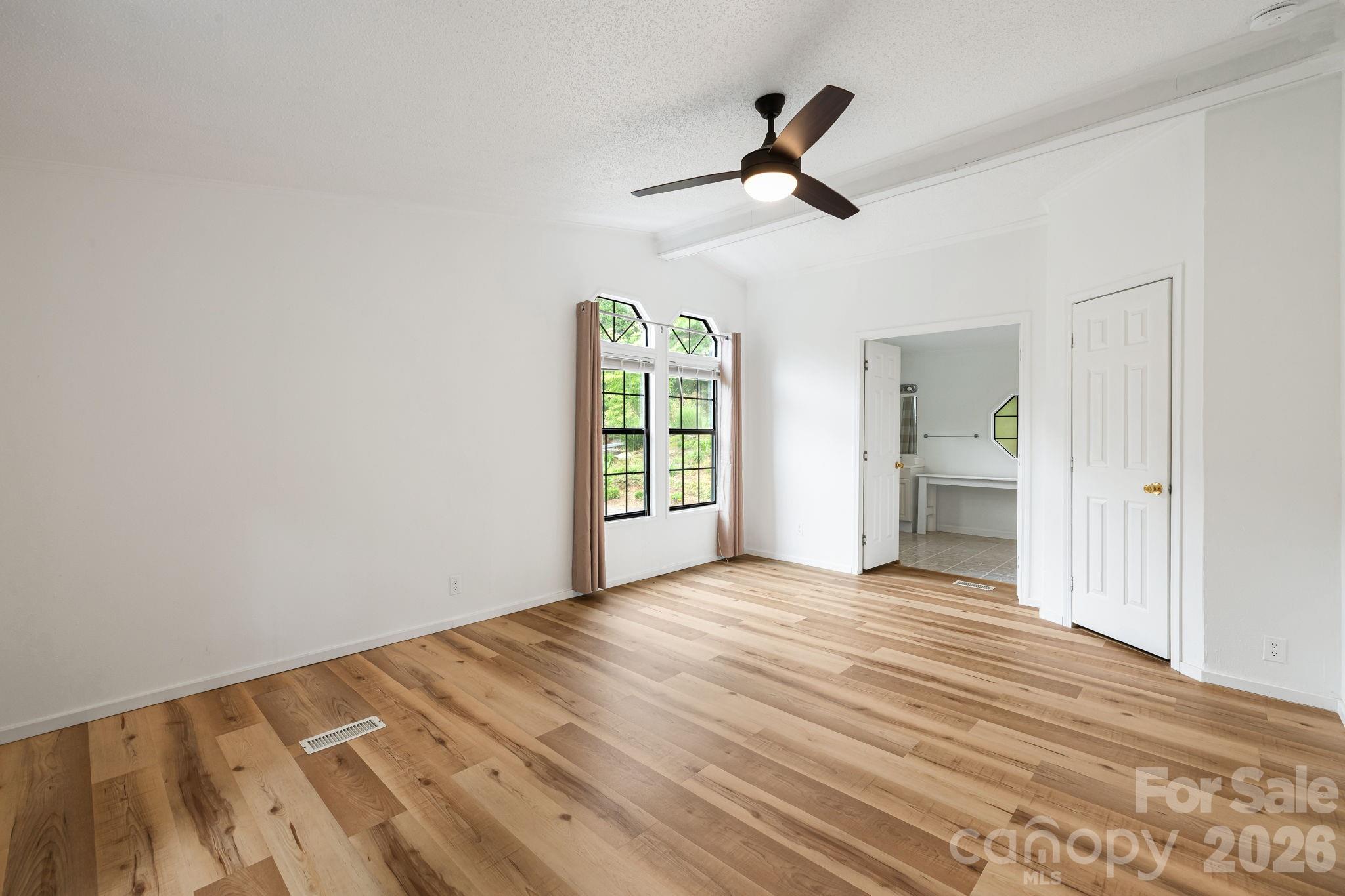 Single Family Residence at 75 Cliffview Drive, Asheville, photo 17 of 41