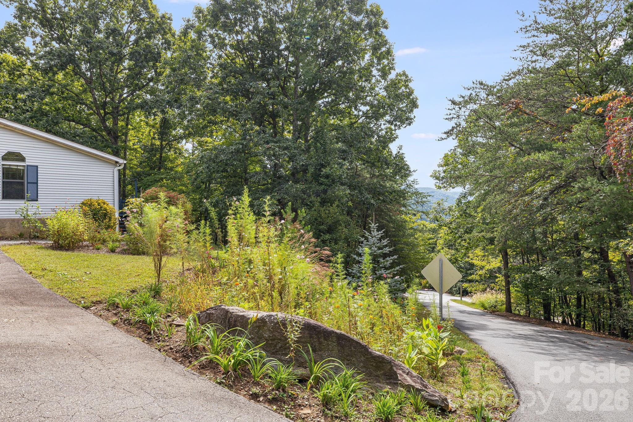 Single Family Residence at 75 Cliffview Drive, Asheville, photo 36 of 41