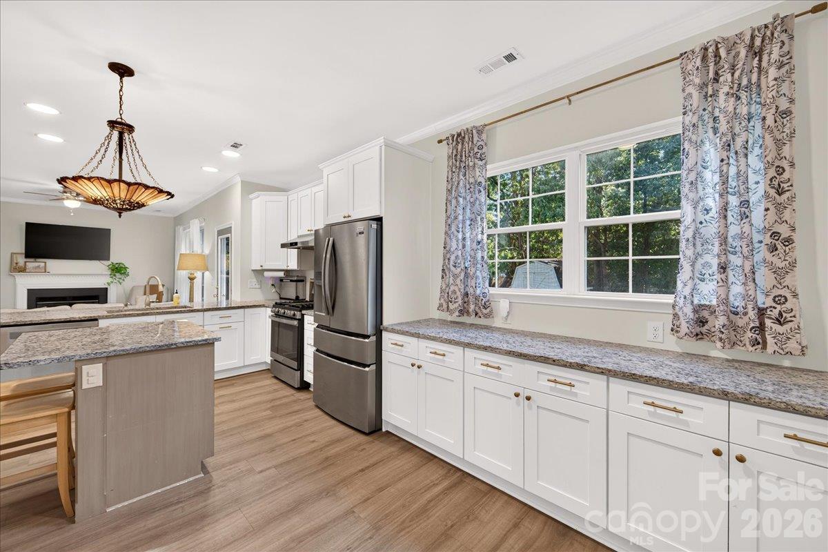 Single Family Residence at 3700 Brookstone Trail, Indian Trail, photo 16 of 40