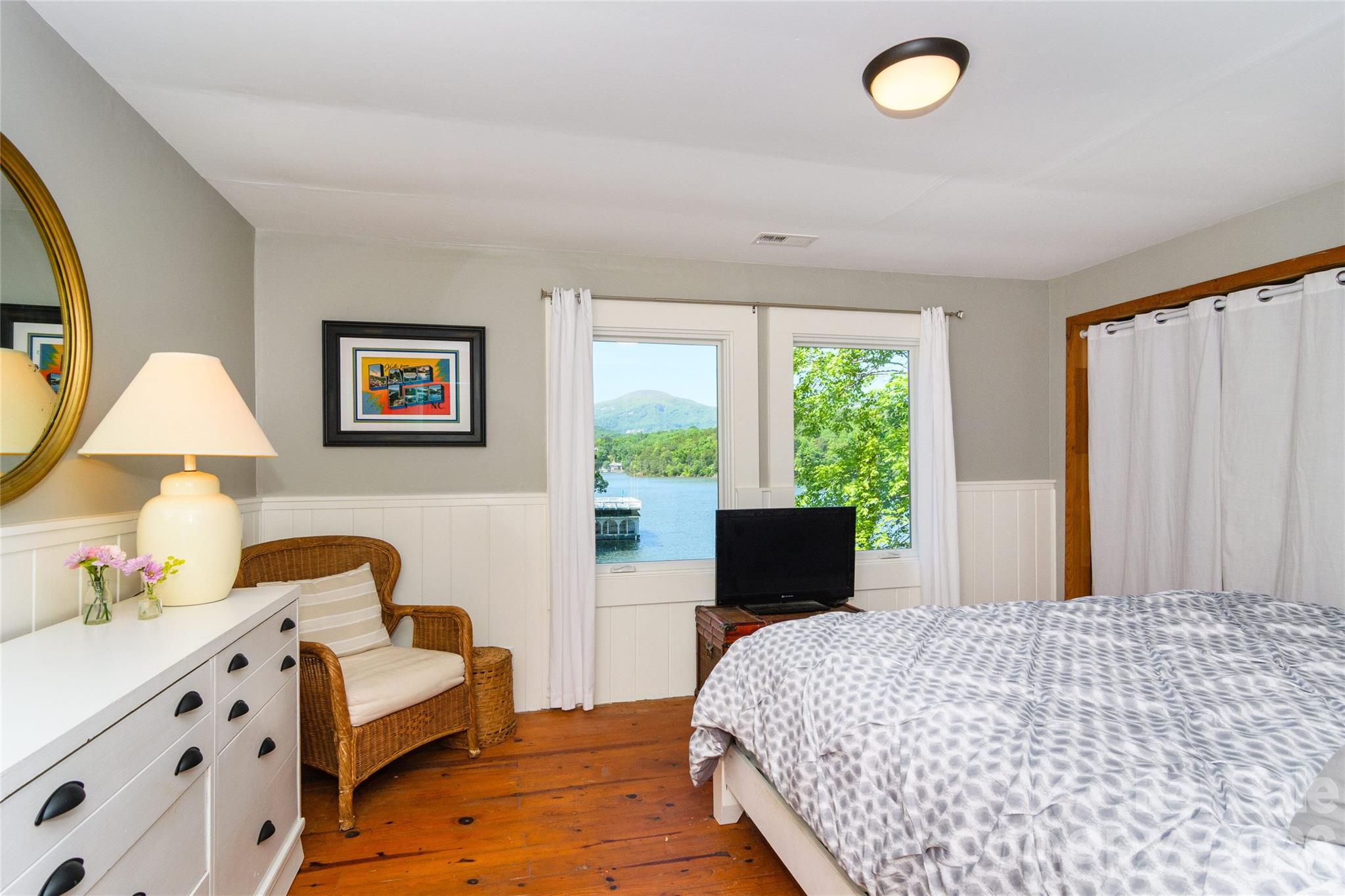 Single Family Residence at 138 Hummingbird Cove, Lake Lure, photo 12 of 28