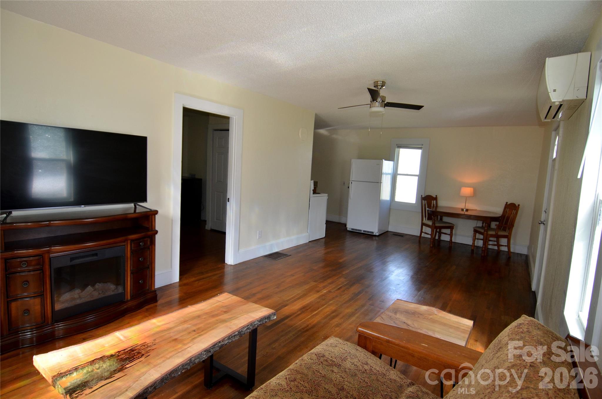 Living, dining, kitchen - 329 Morehead Road, Marion