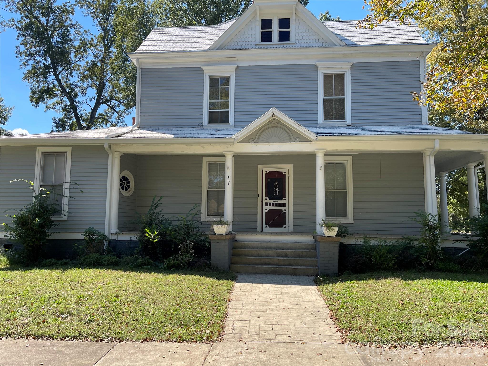 Side view of the home - 334 Davie Avenue, Statesville