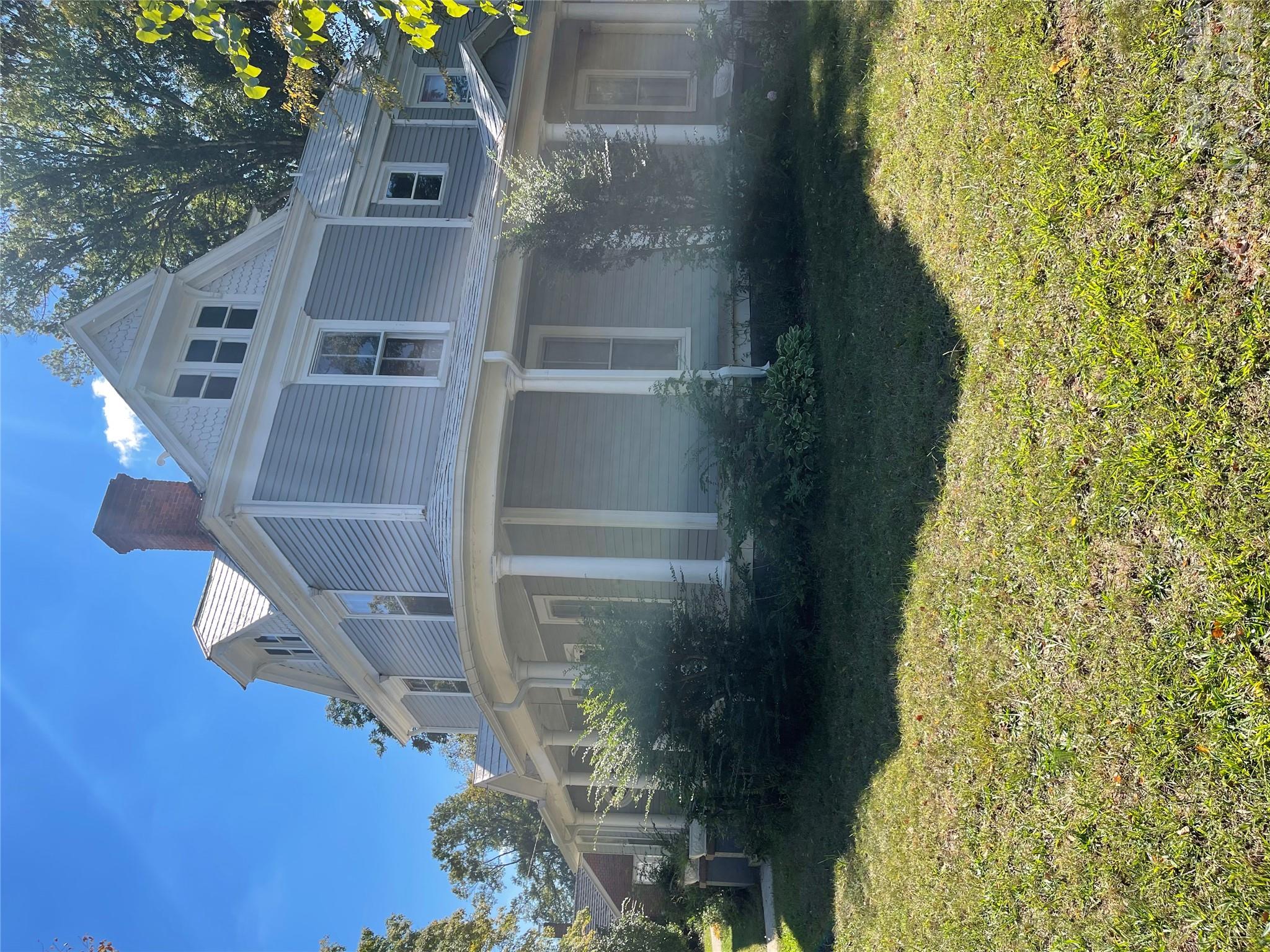 Triplex at 334 Davie Avenue, Statesville, photo 3 of 29