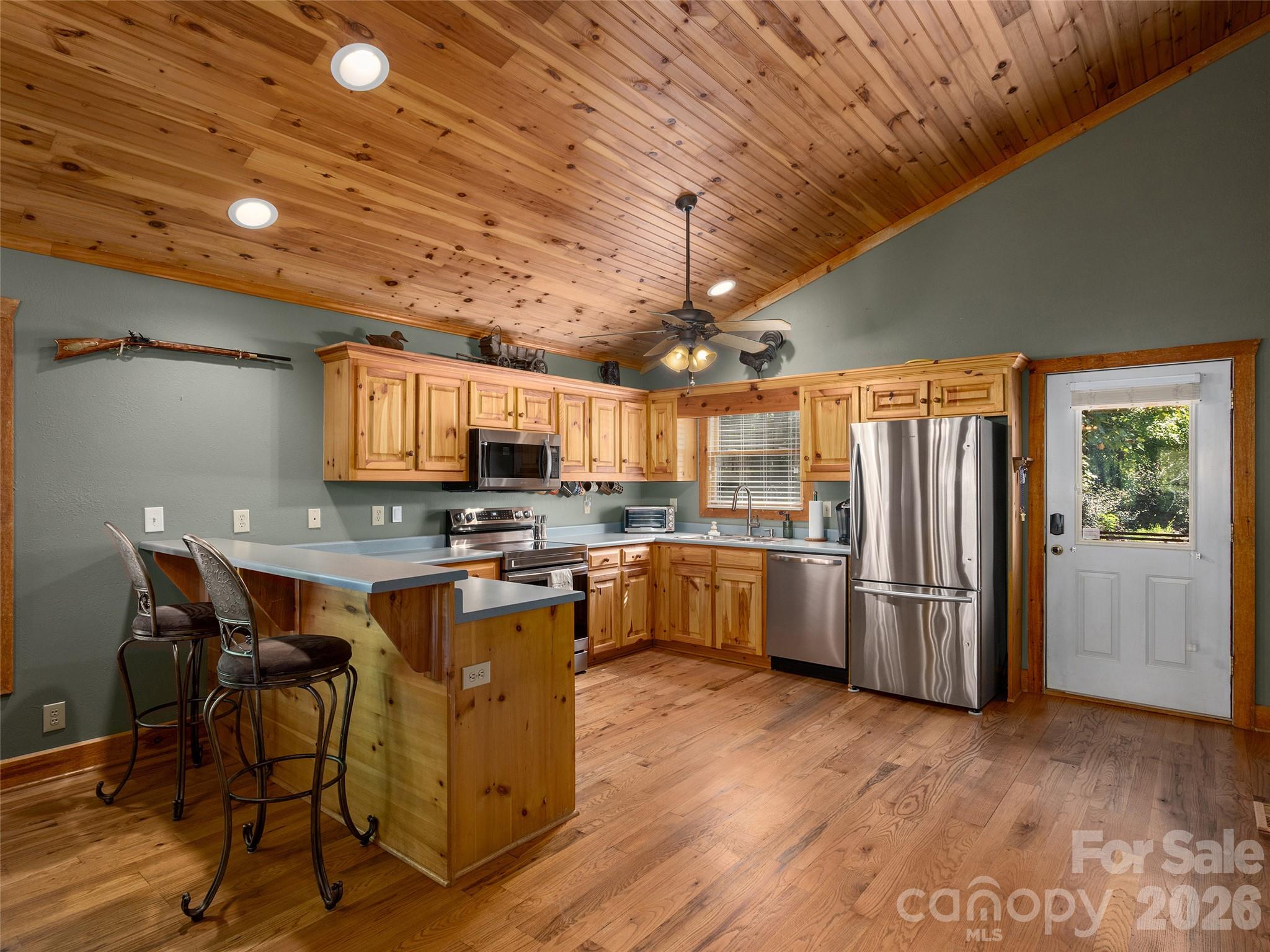 Townhouse at 5 Chalet Court, Mill Spring, photo 9 of 37