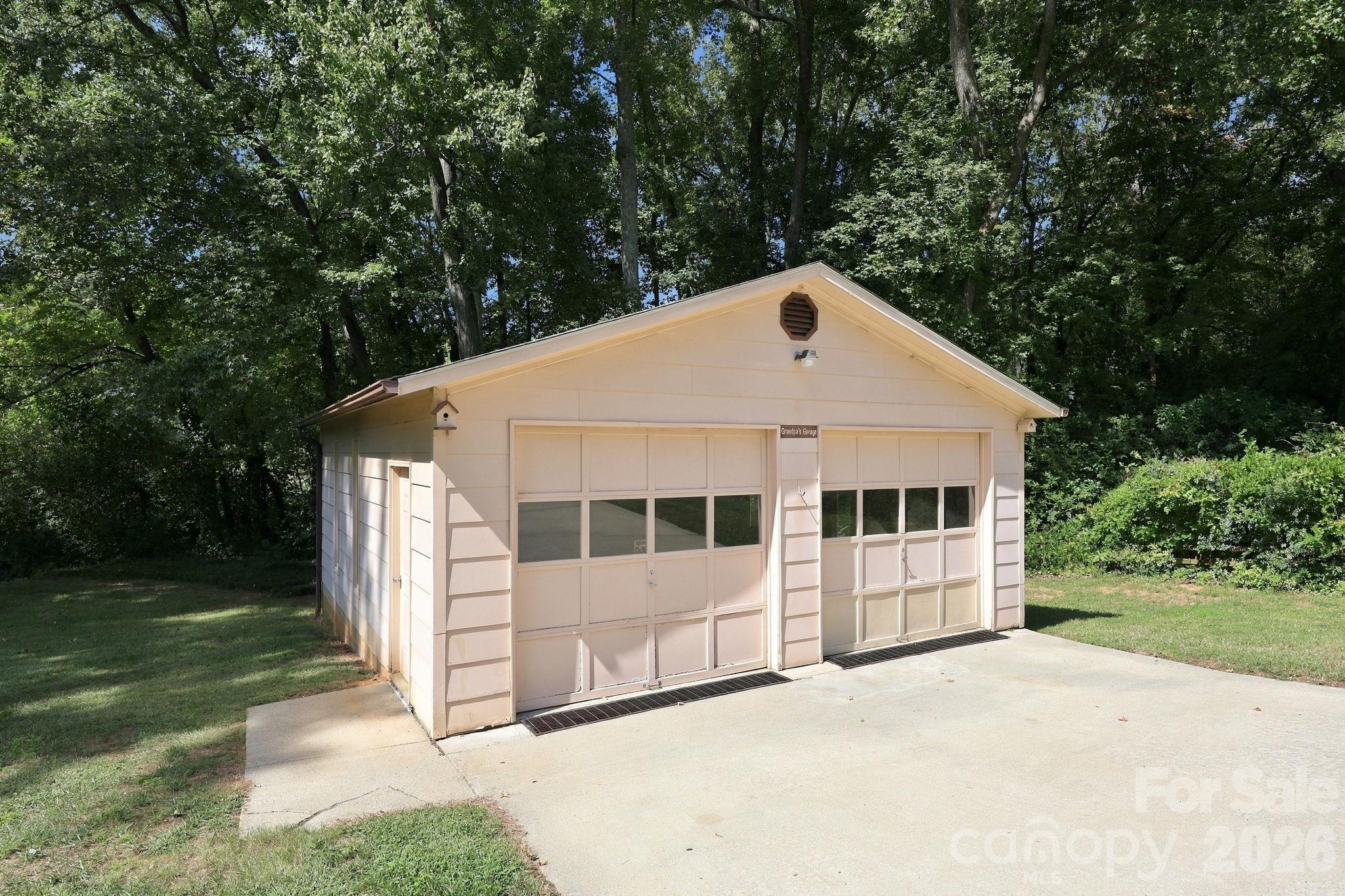 Single Family Residence at 104 Spruce Drive, Salisbury, photo 17 of 48