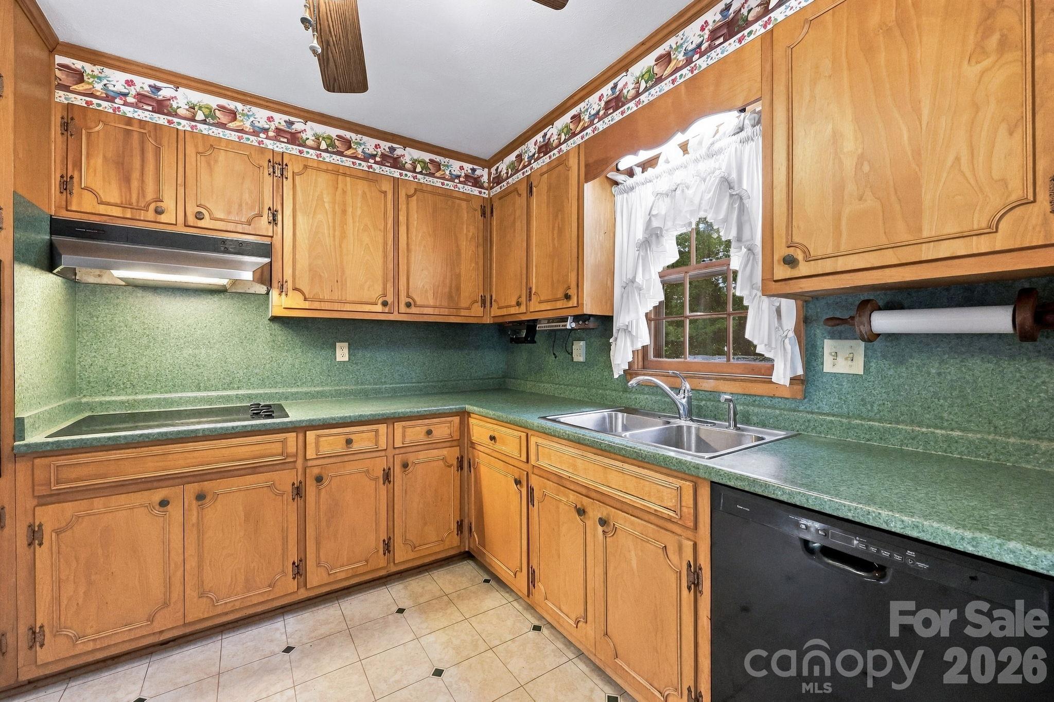 Single Family Residence at 104 Spruce Drive, Salisbury, photo 23 of 48