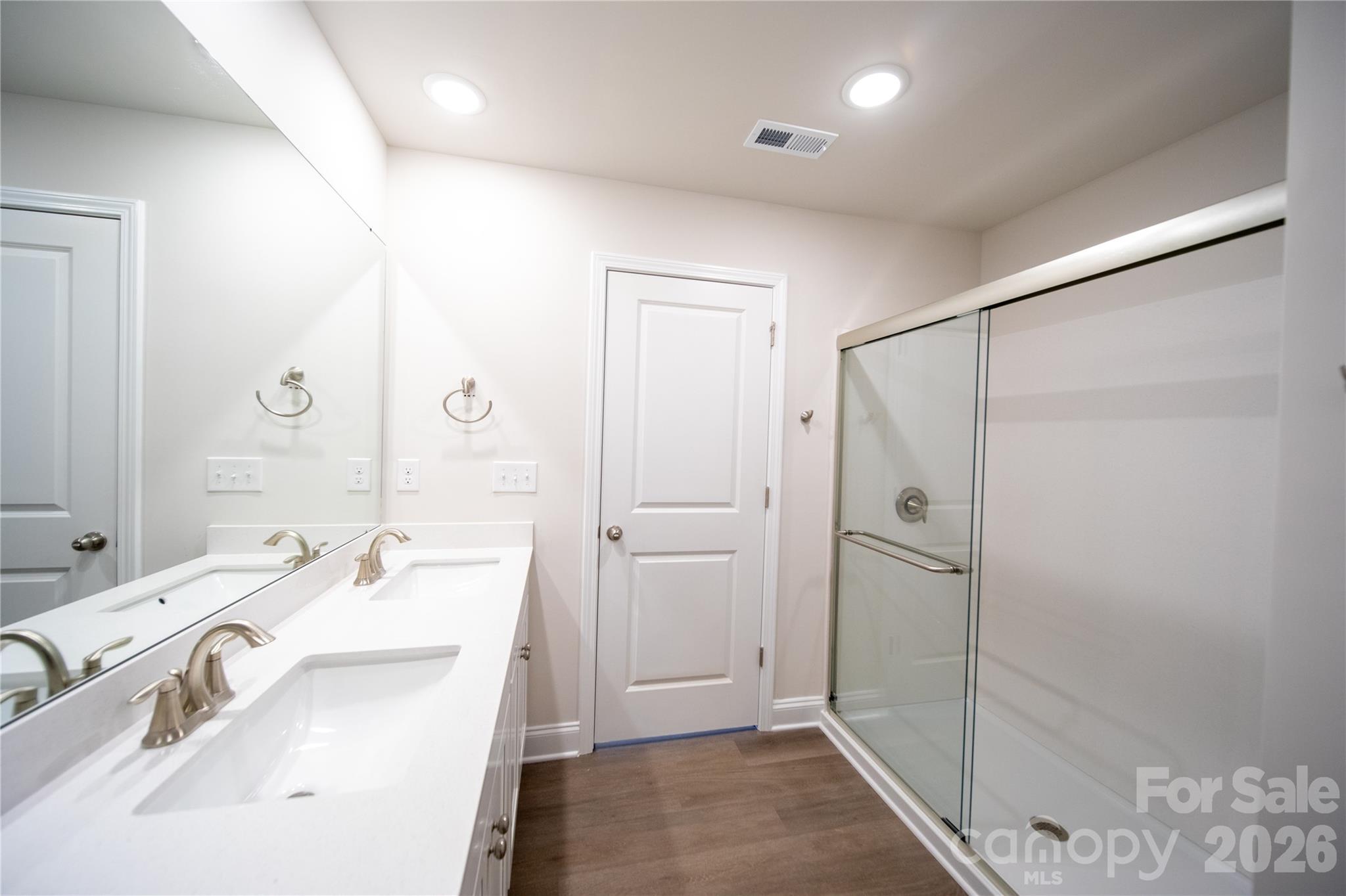Single Family Residence at 539 Larragan Drive, Denver, photo 16 of 18