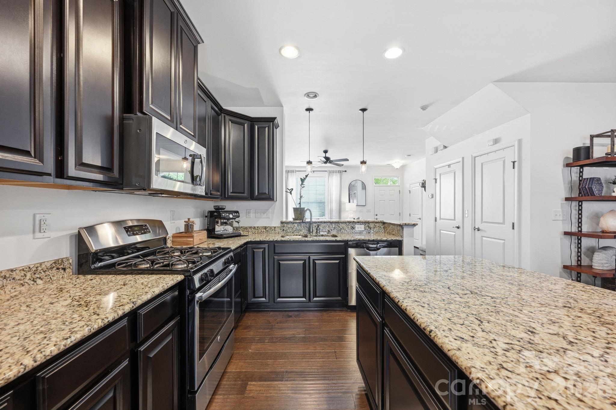 Townhouse at 1353 Jacemans Way, Cornelius, photo 29 of 41