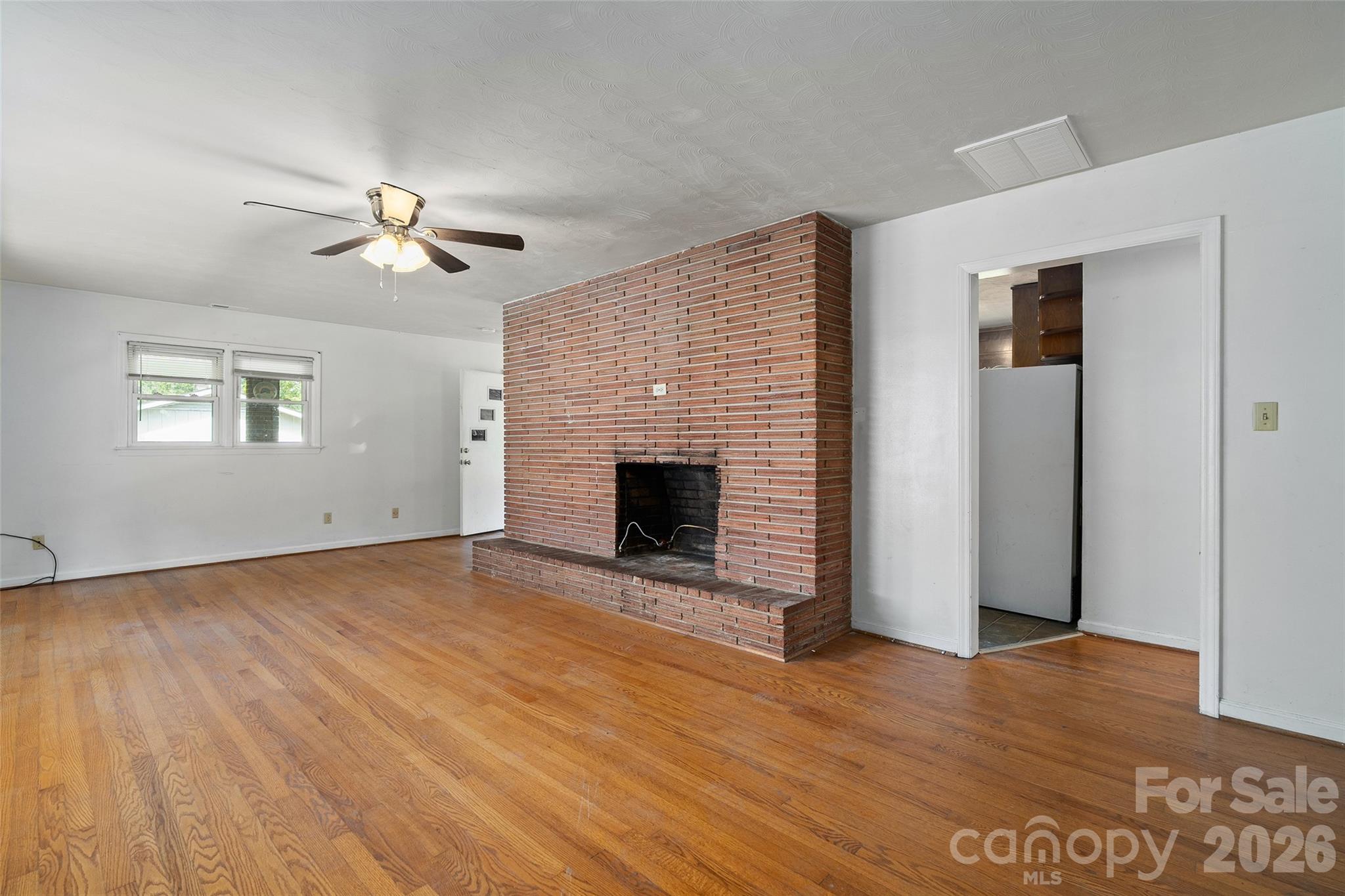 Single Family Residence at 1567 Allens Creek Road, Waynesville, photo 4 of 19