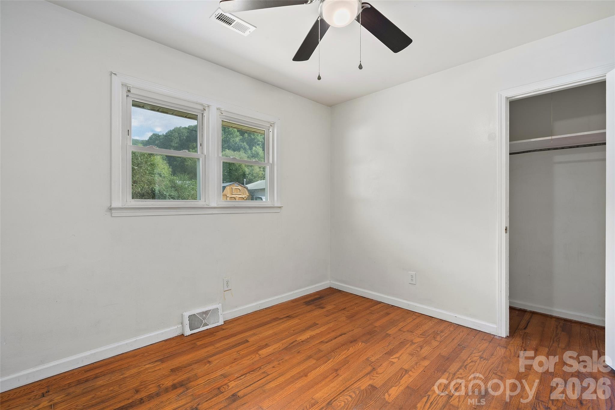 Single Family Residence at 1567 Allens Creek Road, Waynesville, photo 9 of 19