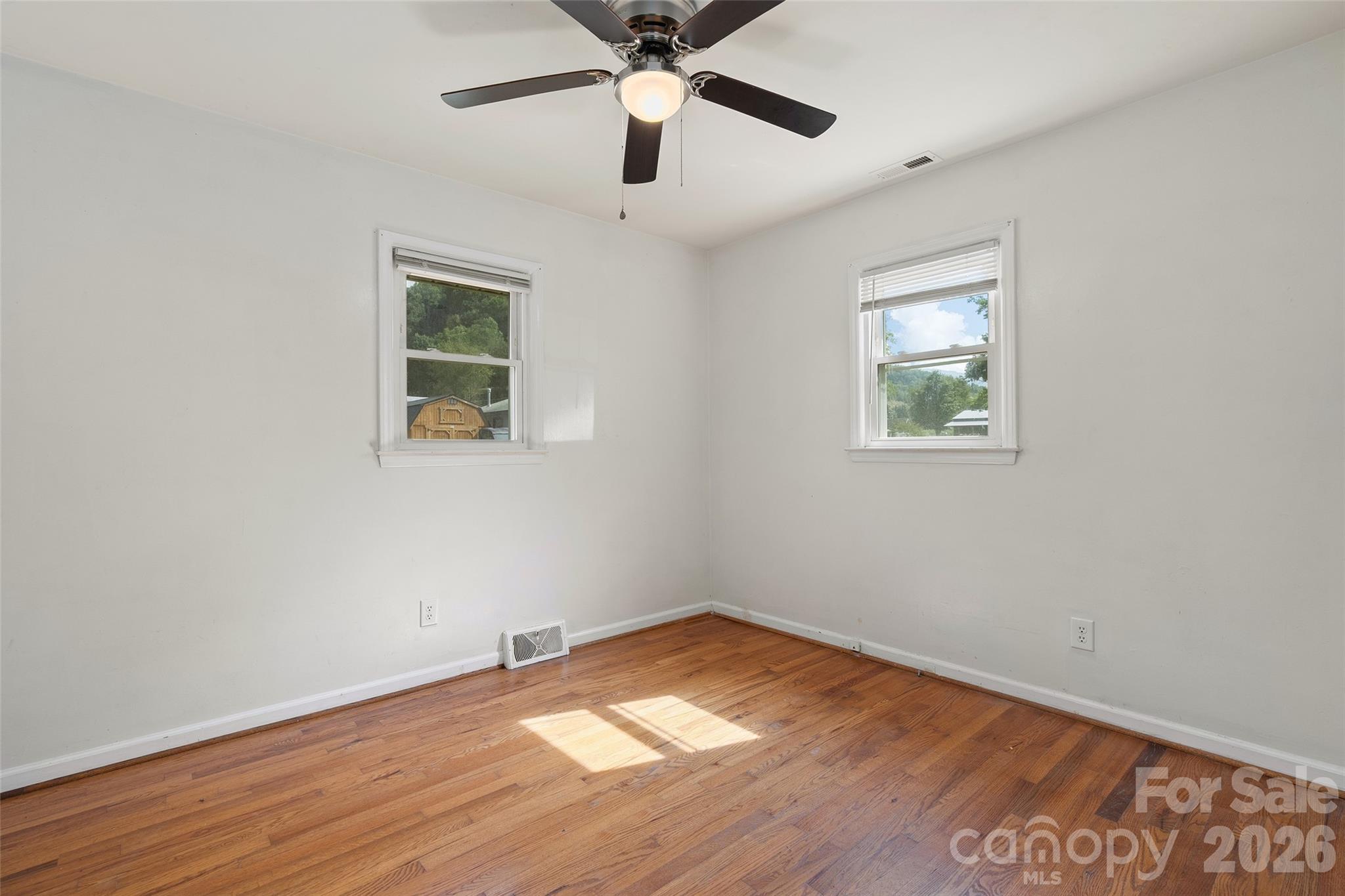 Single Family Residence at 1567 Allens Creek Road, Waynesville, photo 11 of 19