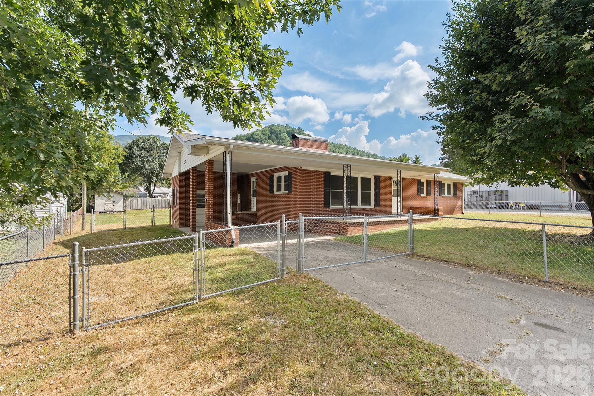 Single Family Residence at 1567 Allens Creek Road, Waynesville, photo 17 of 19