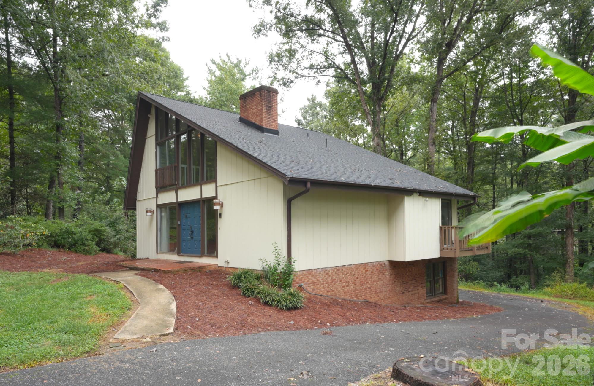 Single Family Residence at 7 Brookwood Lane, Taylorsville, photo 2 of 20