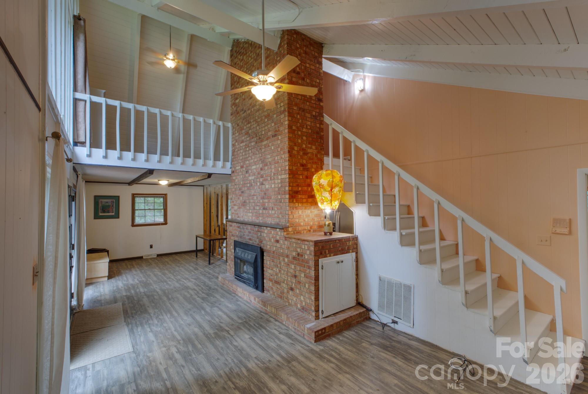 Single Family Residence at 7 Brookwood Lane, Taylorsville, photo 5 of 20