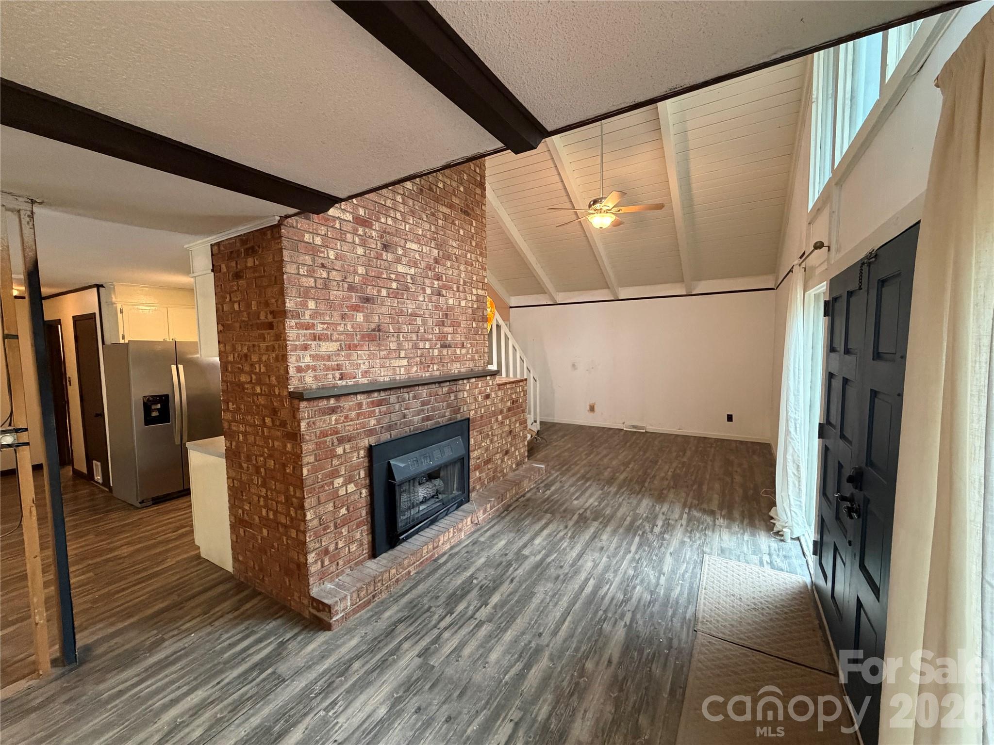 Single Family Residence at 7 Brookwood Lane, Taylorsville, photo 6 of 20