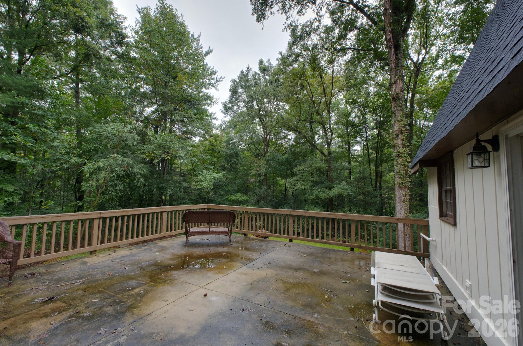 Single Family Residence at 7 Brookwood Lane, Taylorsville, photo 7 of 20
