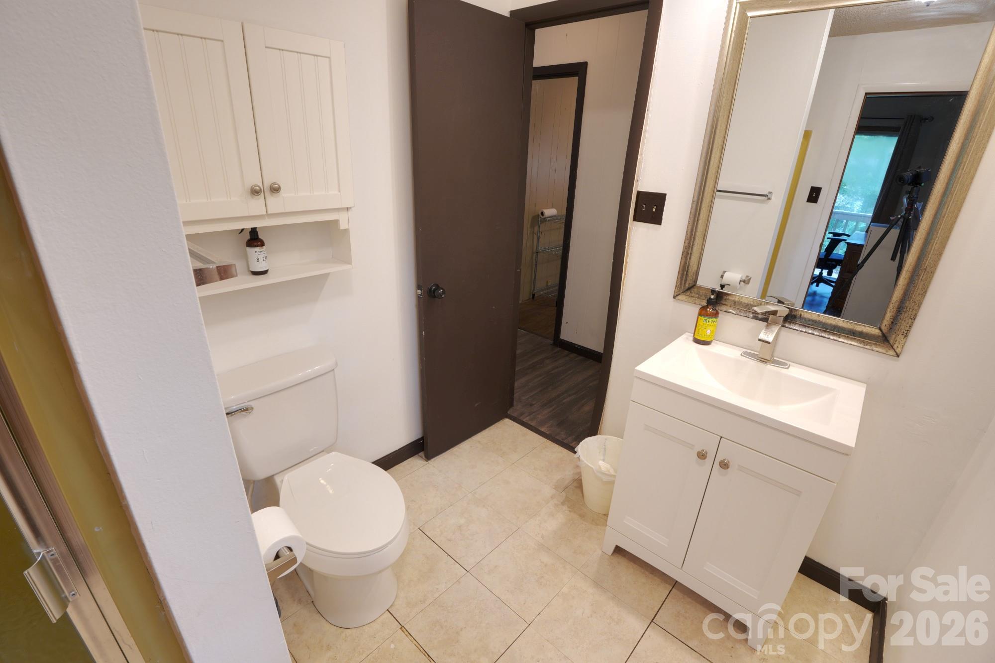 Single Family Residence at 7 Brookwood Lane, Taylorsville, photo 11 of 20