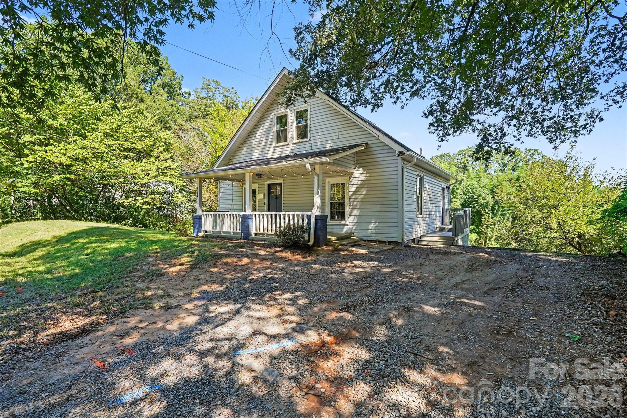 Driveway view - 224 E Catawba Avenue, Mooresville