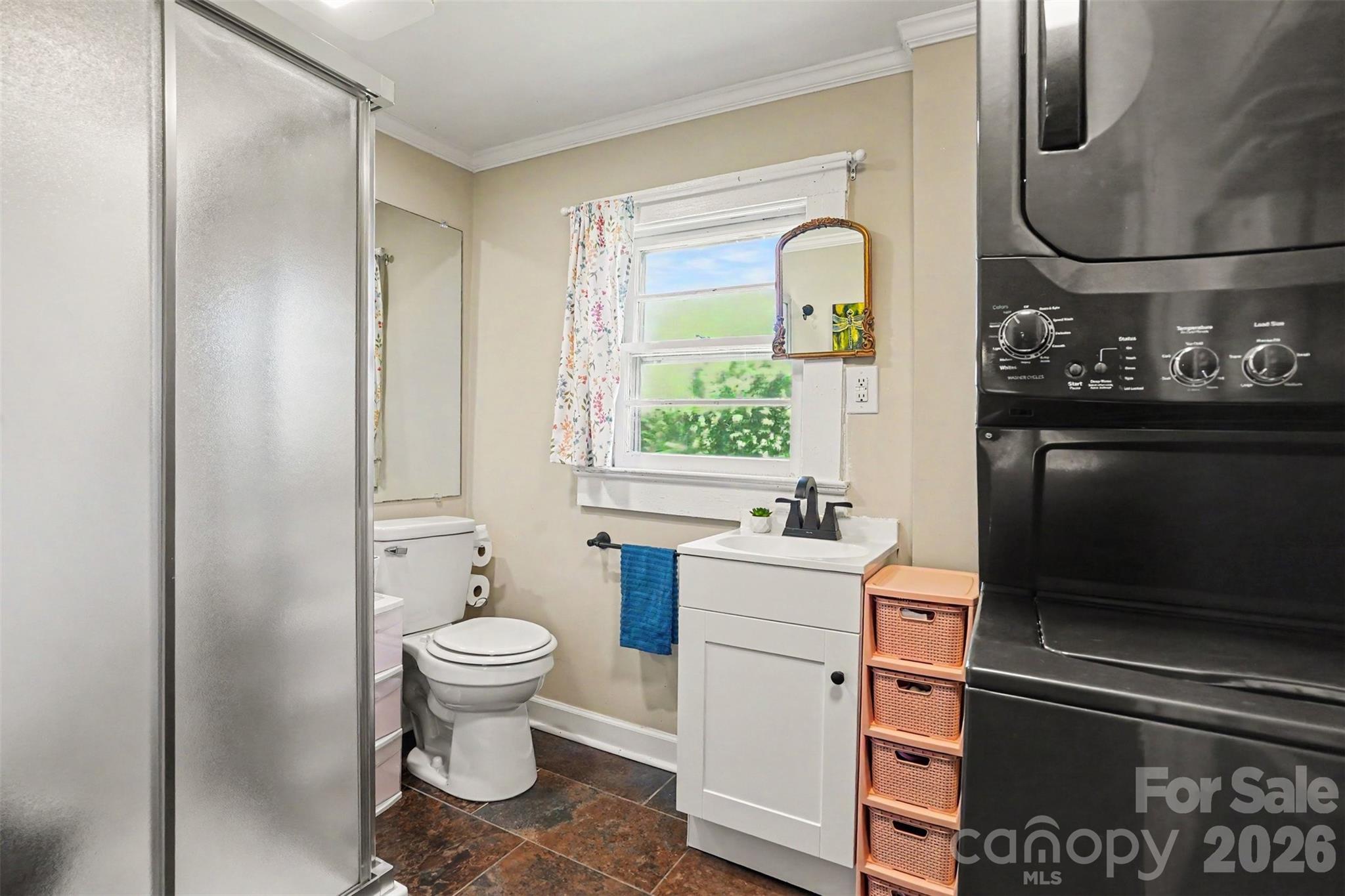 Bath laundry and Walk in shower - 224 E Catawba Avenue, Mooresville