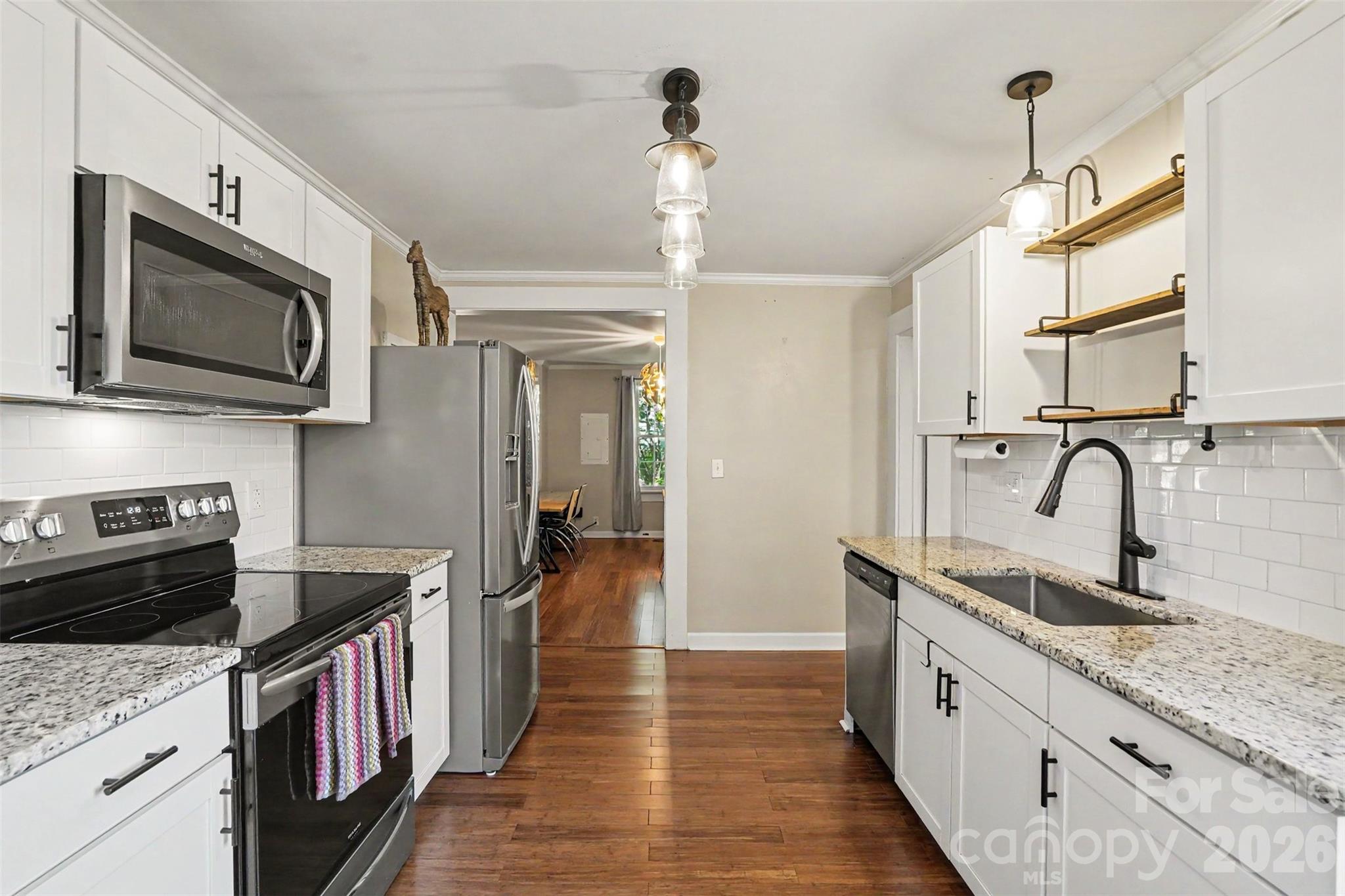 Updated Kitchen with newer appliances - 224 E Catawba Avenue, Mooresville