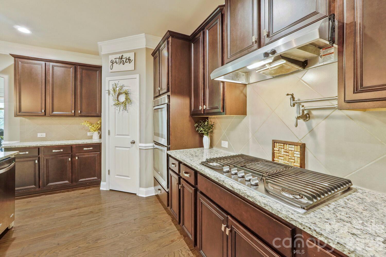Gas Range & Double Ovens - 2944 Donegal Drive, Kannapolis