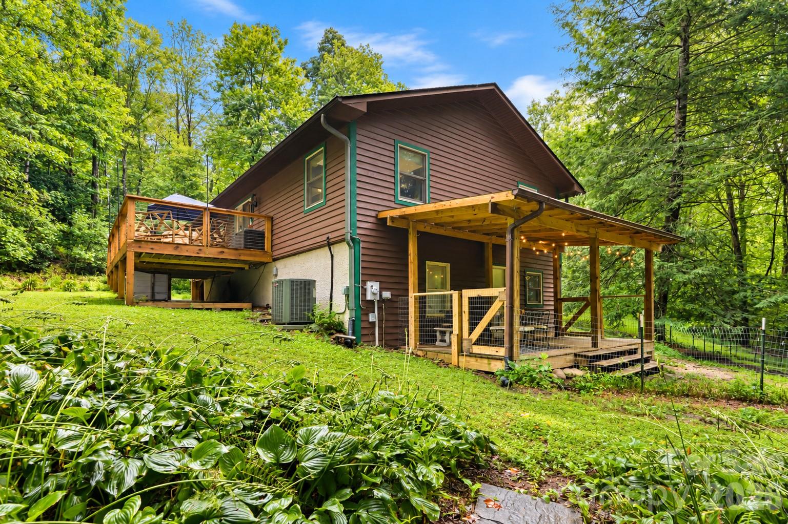 partially fenced area - 19 Forge Drive, Mills River