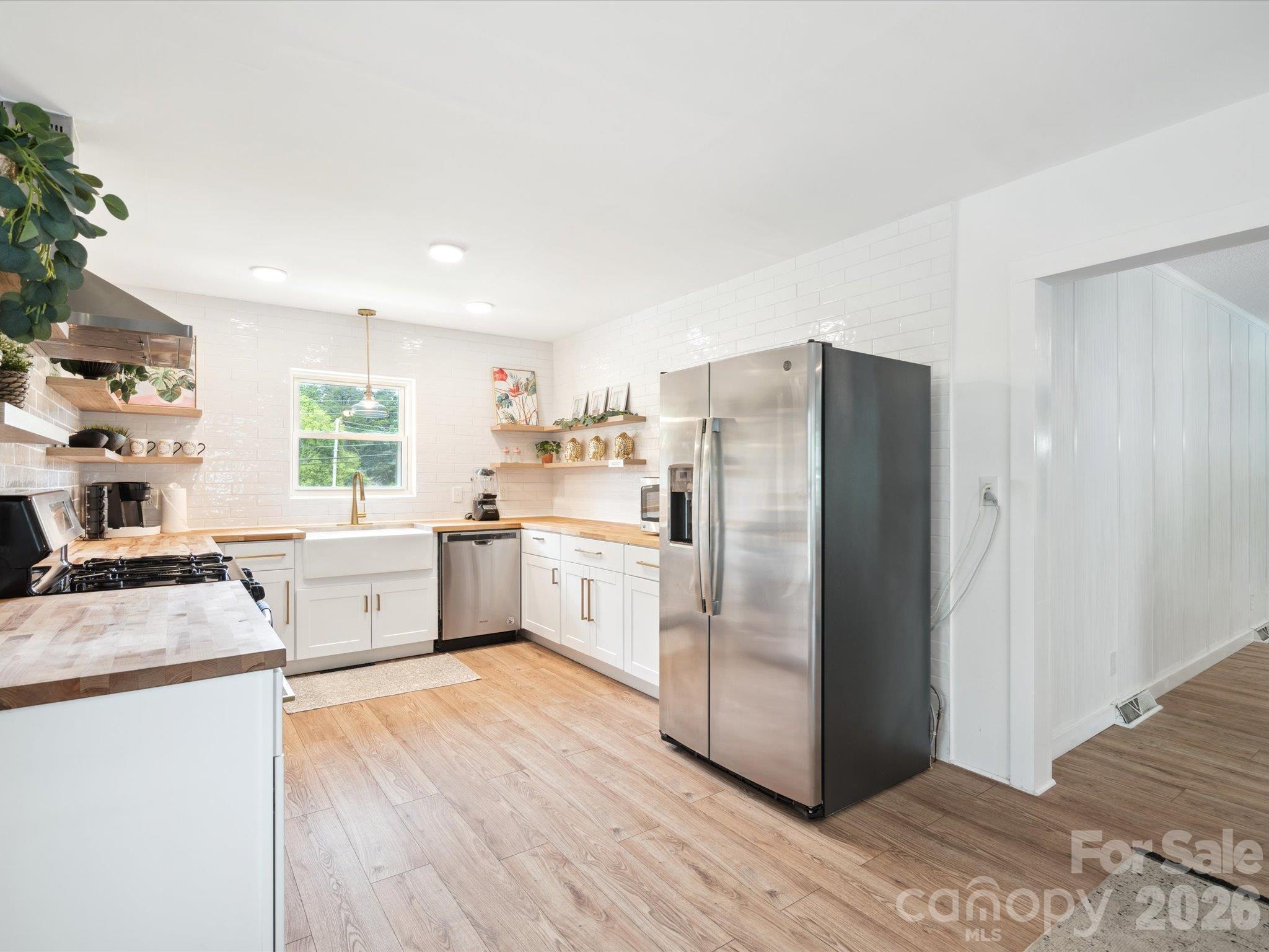 Single Family Residence at 6700 Terry Drive, Charlotte, photo 11 of 46