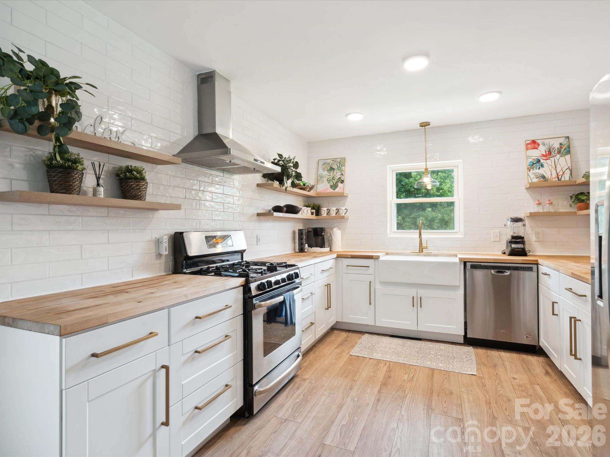 Single Family Residence at 6700 Terry Drive, Charlotte, photo 15 of 46