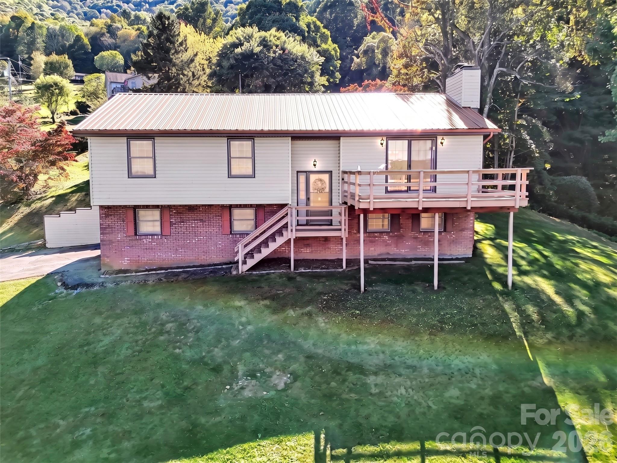 Single Family Residence at 110 Atari Road, Waynesville, photo 37 of 41