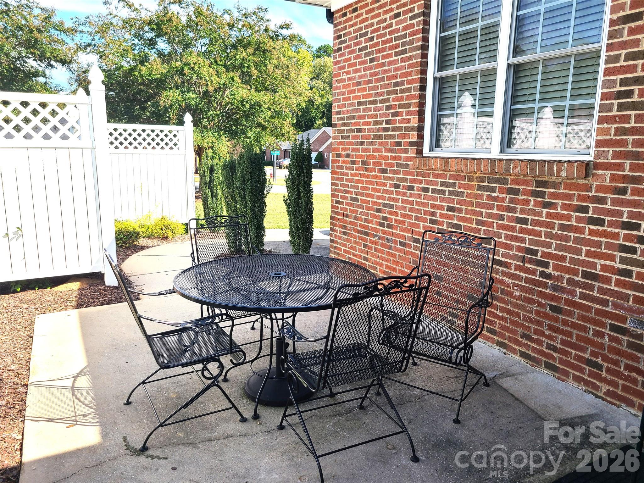 Condominium at 570 Queen Brogan Court, Gastonia, photo 9 of 35