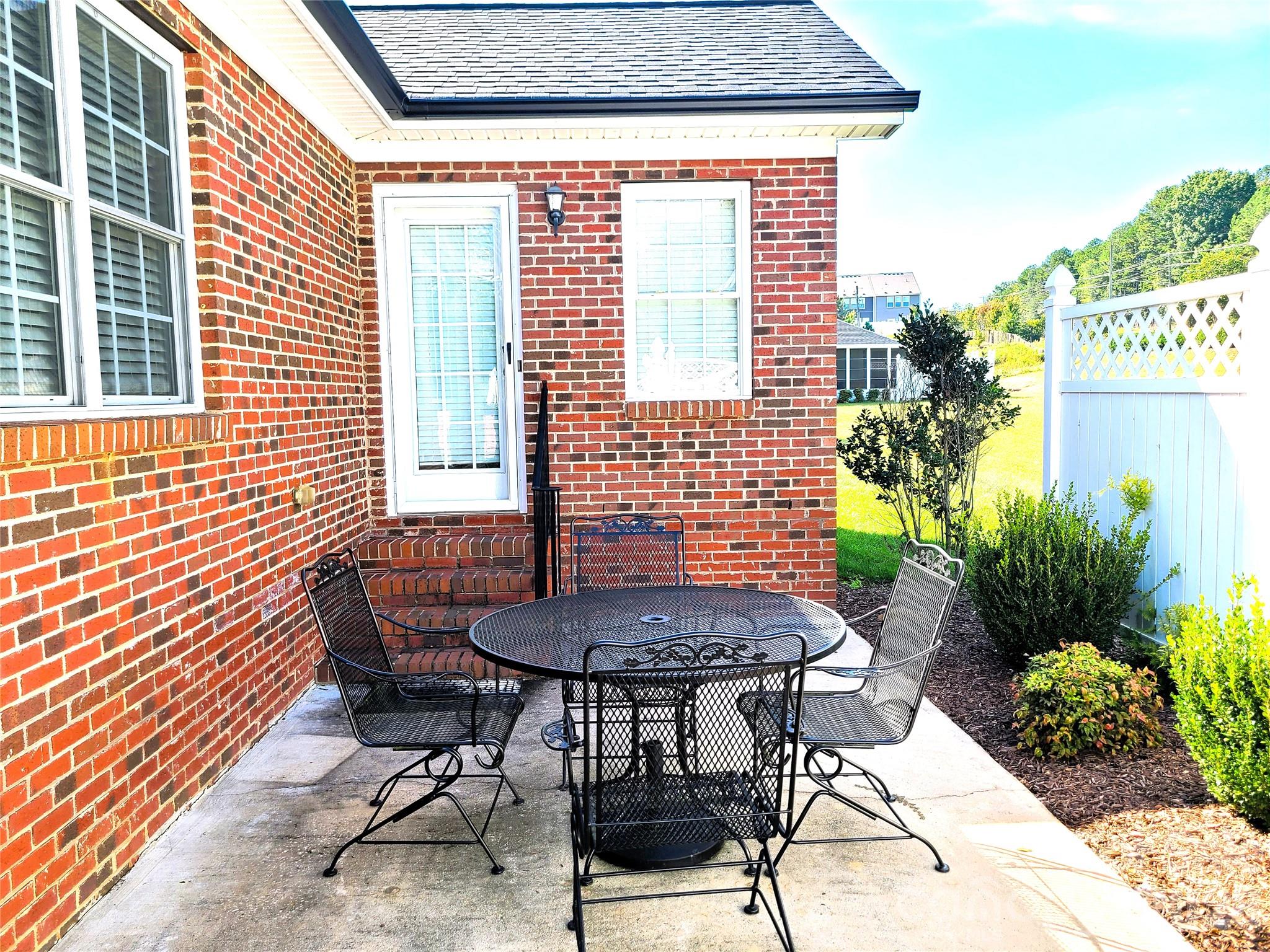 Condominium at 570 Queen Brogan Court, Gastonia, photo 35 of 35