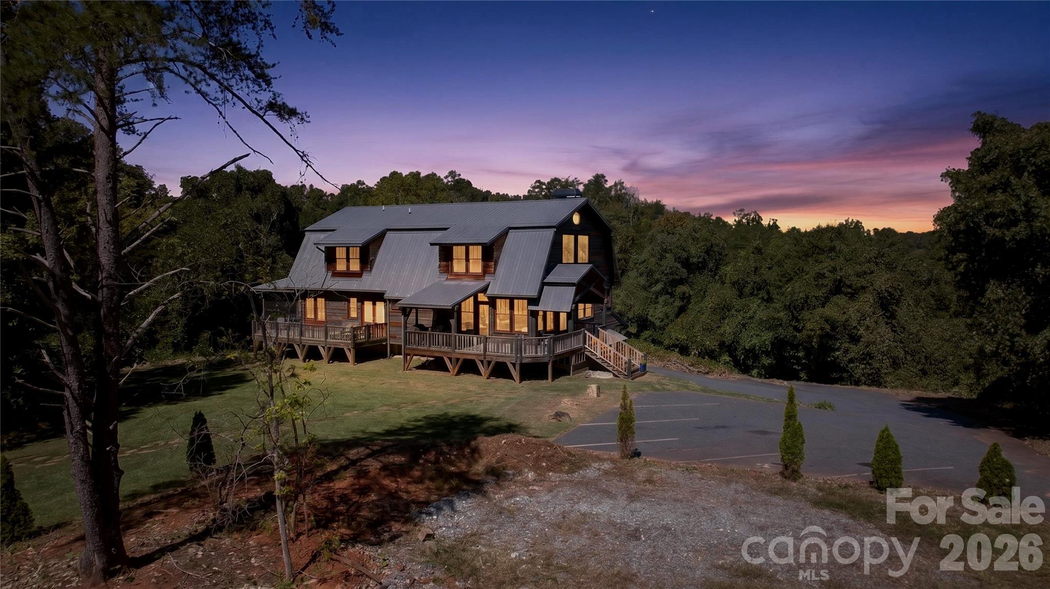 1582 Sandy Plains Road