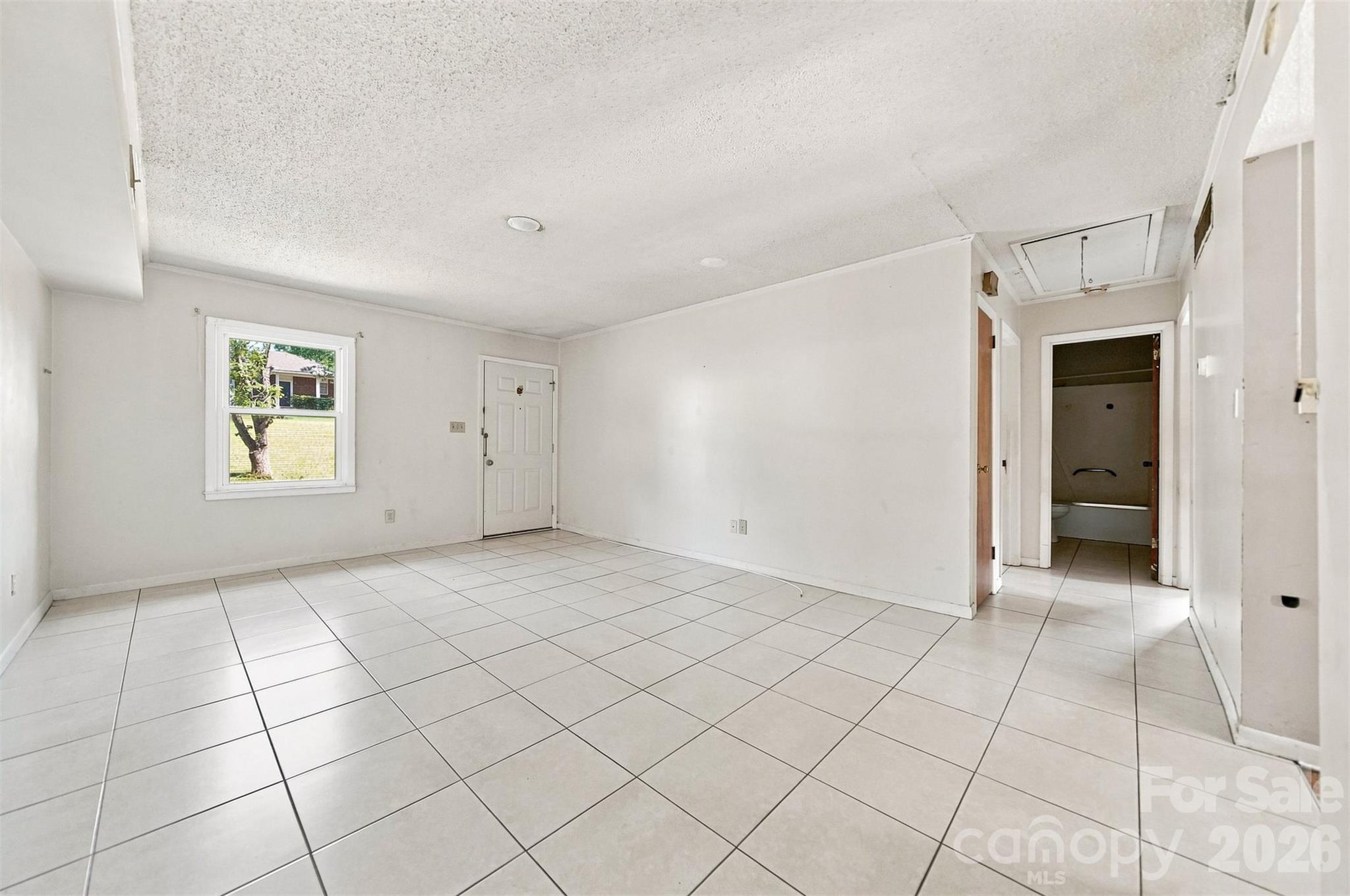 Apartment at 402 S Ashe Avenue, Newton, photo 6 of 48